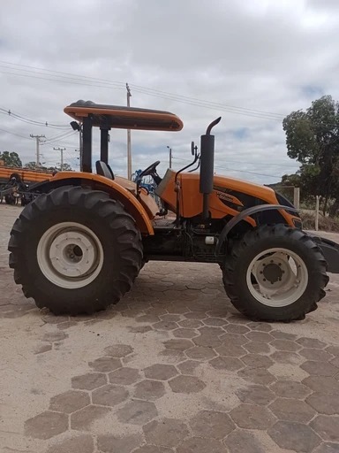 Trator Agrícola Valtra A124L